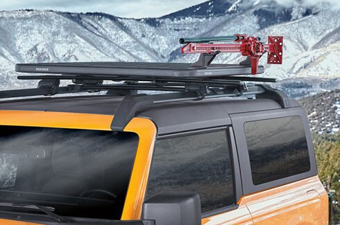 Descubre Accesorios Ford Bronco en PR, Parrillas y Transportadores Yakima Plataforma de Carga